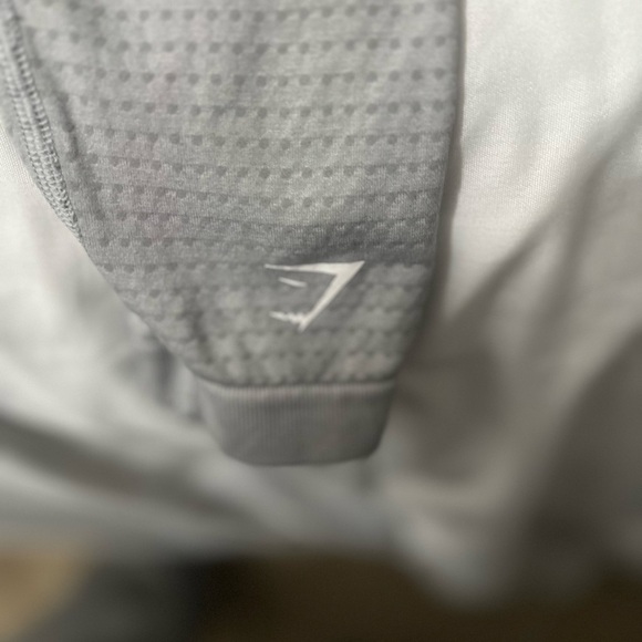 Women's Gymshark Light Gray Seamless Cropped Athletic Leggings Pants sz S - Picture 9 of 12